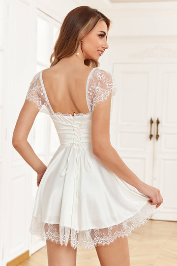 Vestido de Cóctel Blanco Cuello Cuadrado Encaje